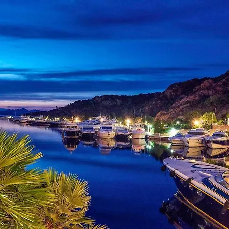Hotel Jaspe Hotel, Manor & Living